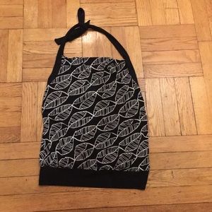 Halter top Black white leaf pattern Size L